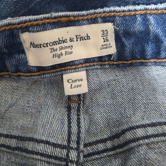 Abercrombie & Fitch Curve Love The Skinny High Rise Button Fly Jeans - Picture 4 of 5